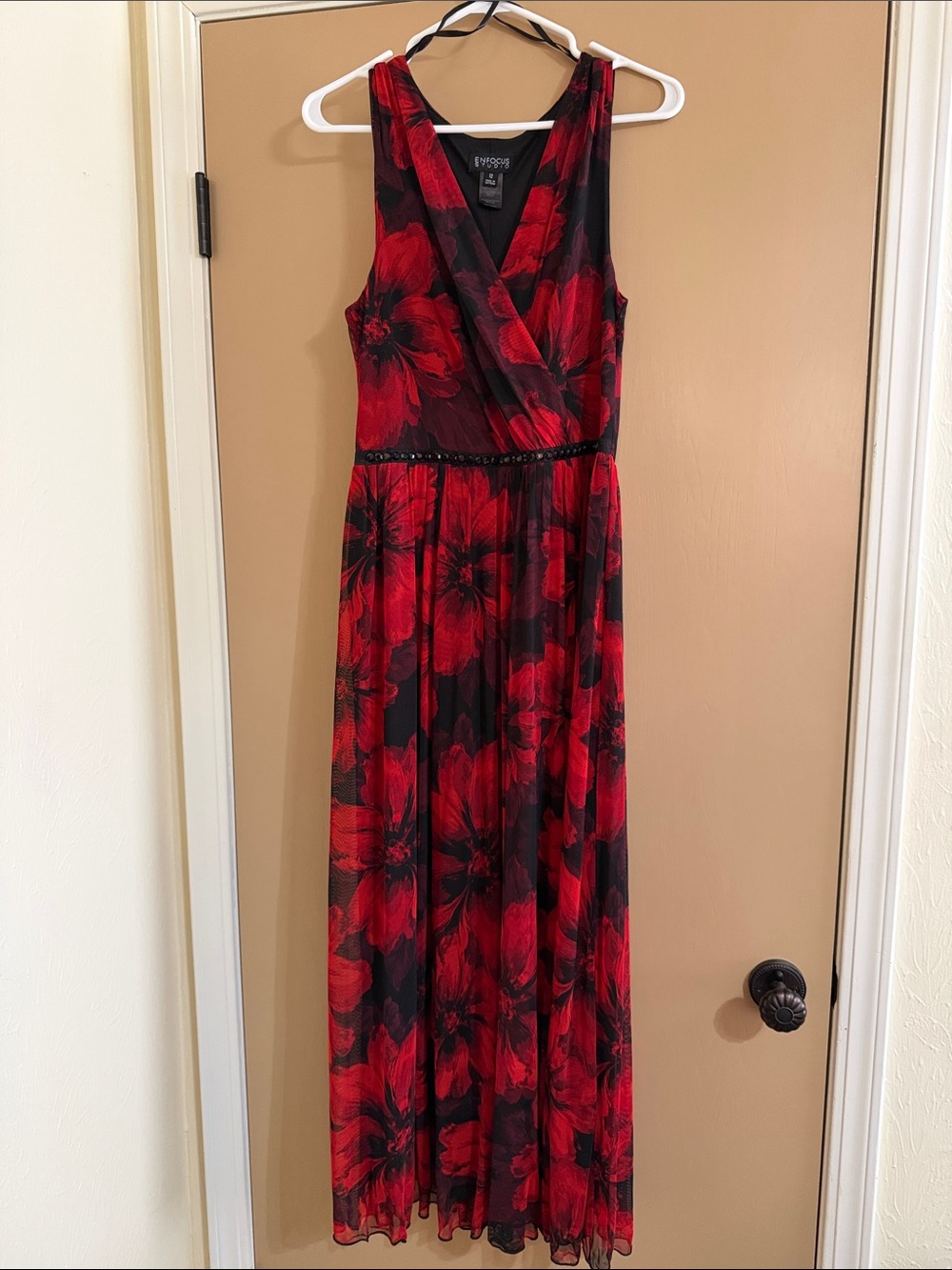 Enfocus Studio-Red Floral Sleeveless Maxi Dress